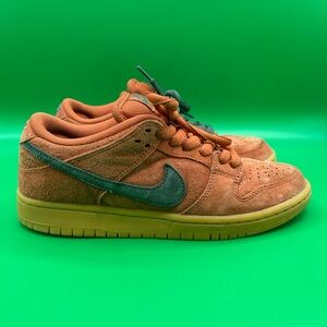 NIKE DUNKS Shoes Sneakers